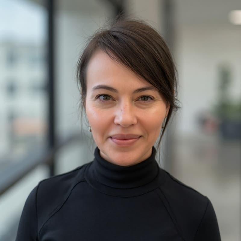 Tara Pennington headshot